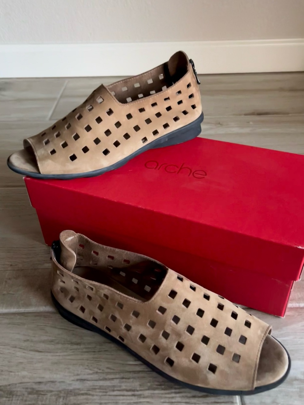 Arche Drick beige nubuck leather Slip On Shoes open peep-toe Size 7 EU 38 EUC